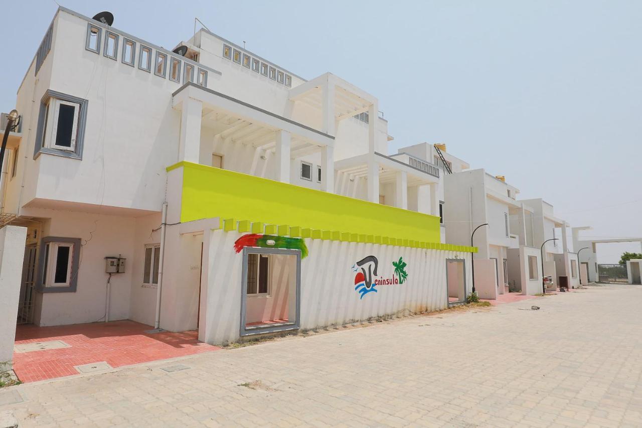 OYO 38695 Peninsula Holiday Resorts Madrás Exterior foto